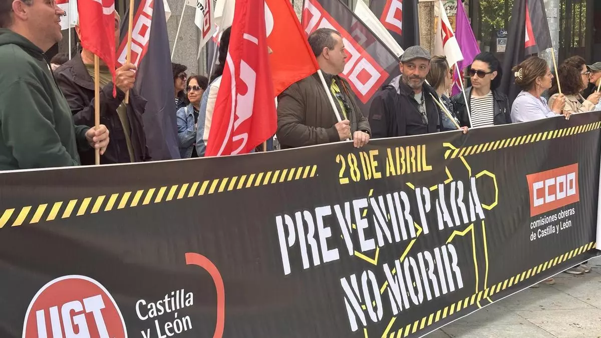 VÍDEO | Concentración en Zamora por la seguridad y salud en el trabajo