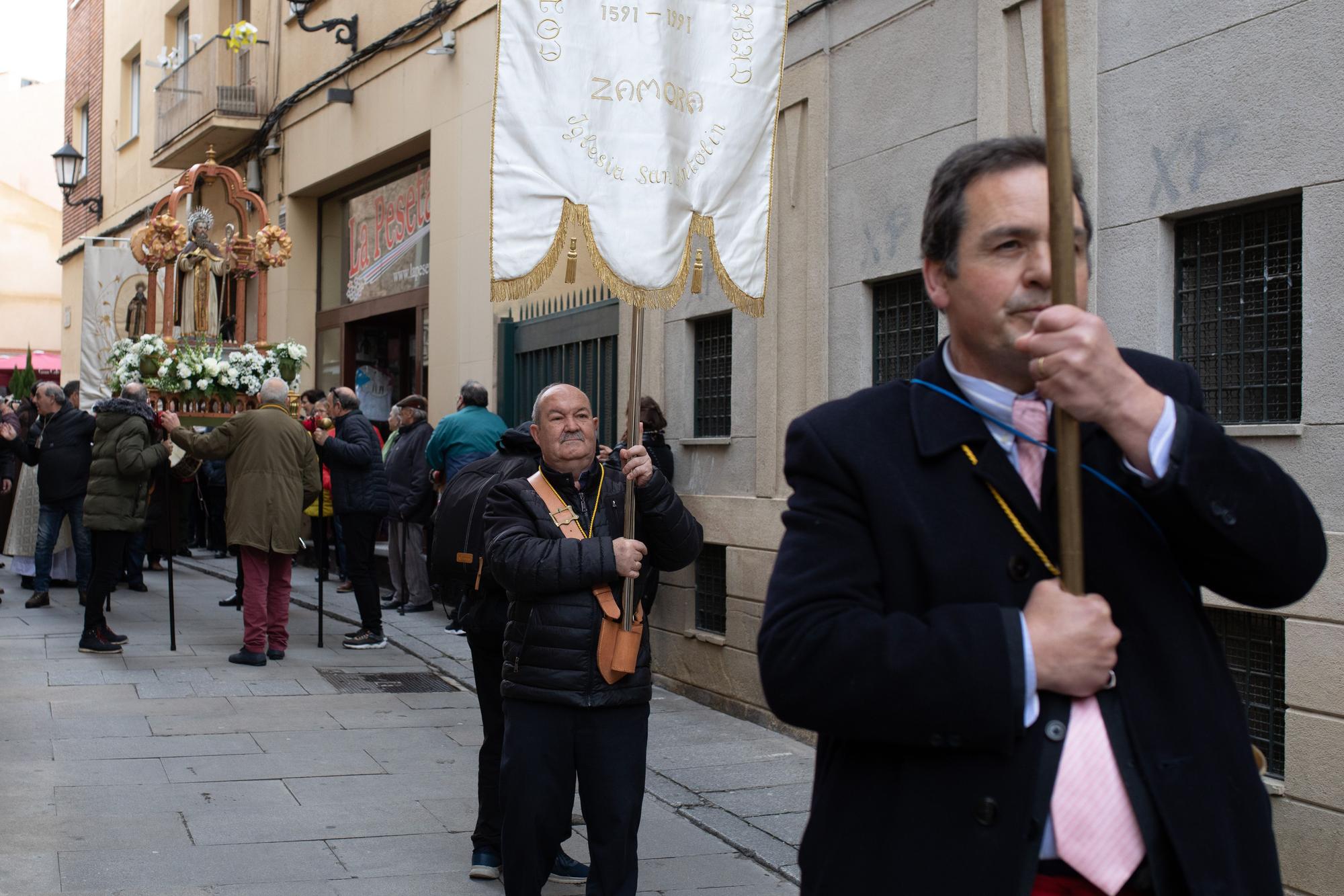 Los animales reciben la bendición por San Antón en Zamora