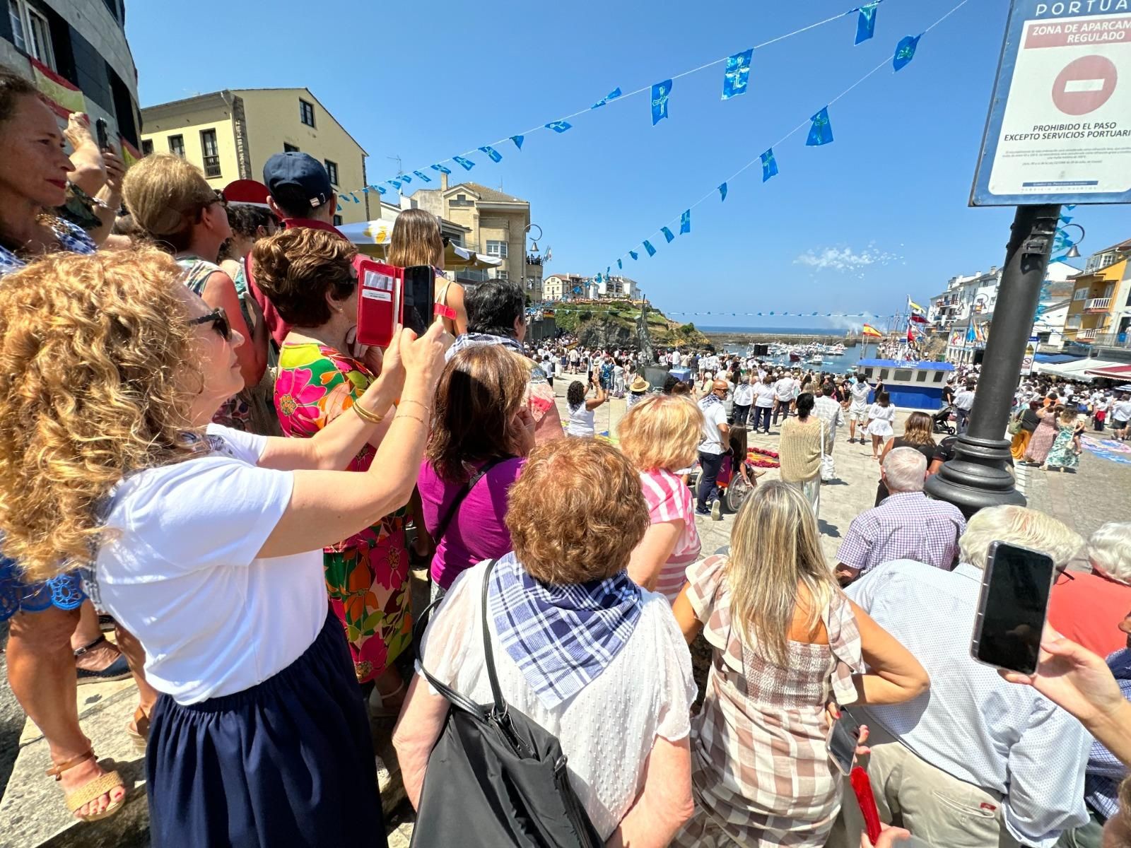 EN IMÁGENES: La procesión de la virgen del Carmen en Tapia de Casariego