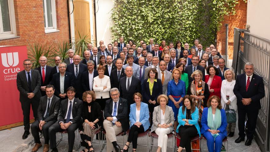 La castellonense Eva Alcón, nueva presidenta de los rectores de las universidades españolas