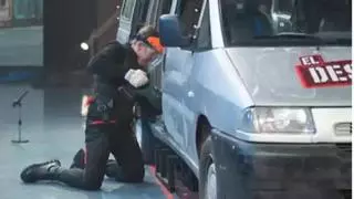 Máxima preocupación por 'El Cordobés' tras el accidente en el dedo con una sierra eléctrica: "Me quedan otros 9..."