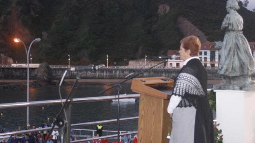 María José Fernández, en la oración por los marineros.