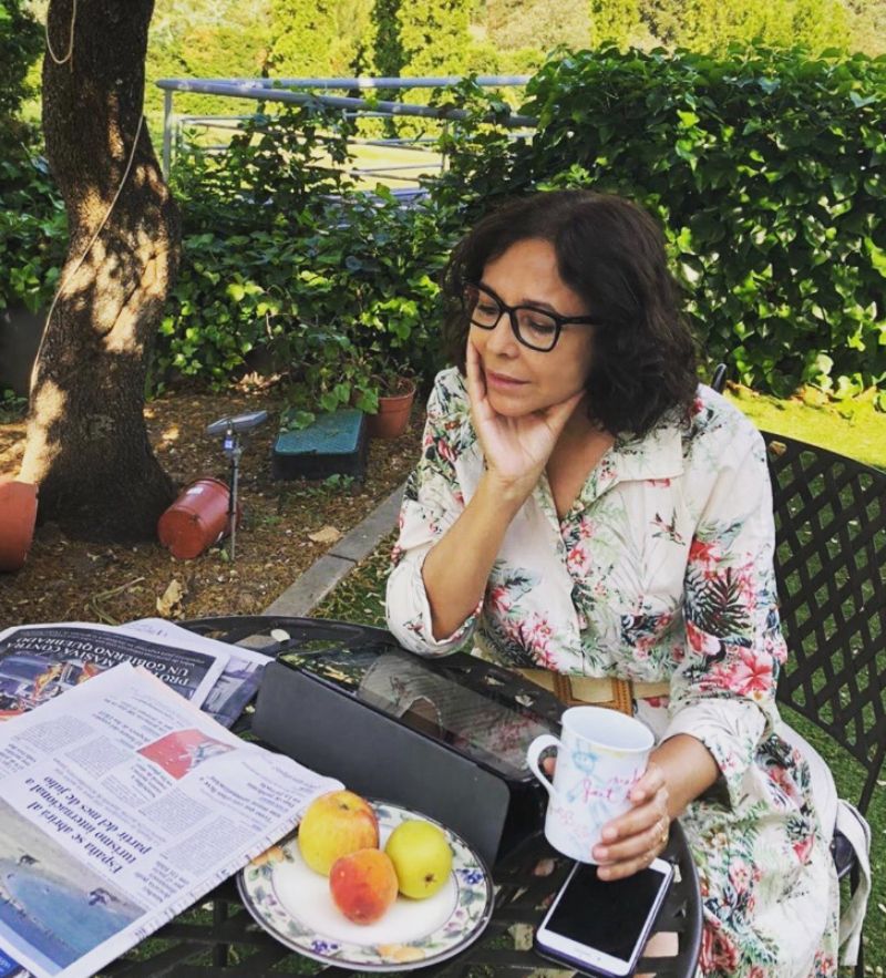 La casa de Isabel Gemio tiene un grandísimo jardín, piscina privada y ¡hasta ascensor!