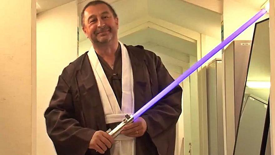 Torres, disfrazado de maestro Jedi, en el vídeo de despedida de los alumnos de la UPC.