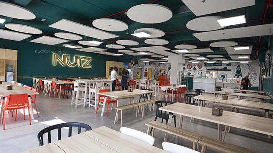 El restaurante Nutz ofrece un aspecto alegre, moderno y acogedor y es también un espacio de relax.