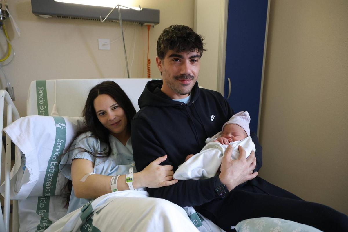 Pablo, el último bebé de 2025 en Extremadura.