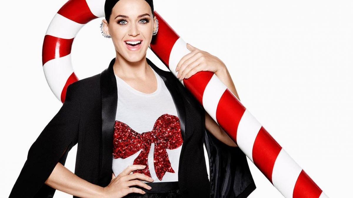 Primeras imágenes de Katy Perry para la campaña de Navidad de H&amp;M