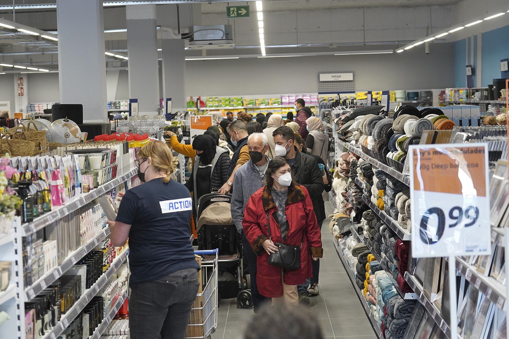 Inauguració de la nova botiga d'Action de Girona