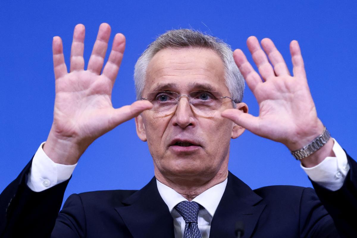 Stoltenberg urgeix els aliats a accelerar l’enviament d’armes i munició a Ucraïna: «Som en una carrera logística»