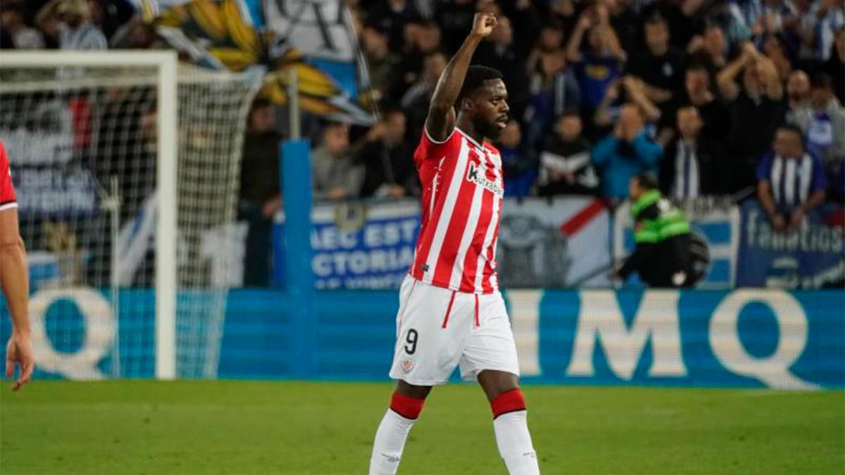 Iñaki Williams celebra su gol al Alavés