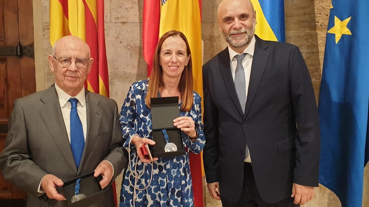 Los premiados, Jesús Prado, Pino Alberola -hija de pirula Arderius- y Tomás Mayoral