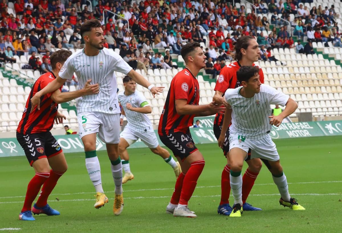 El Córdoba CF B en la final contra el Puente Genil, en imágenes