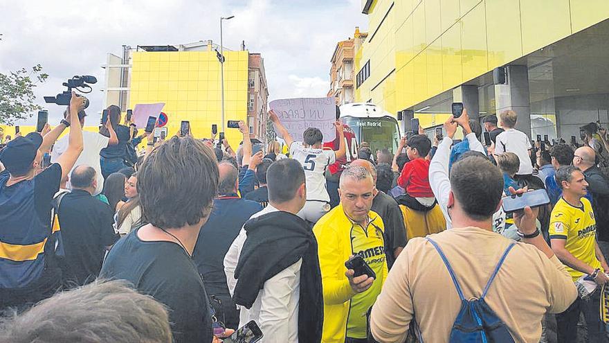 La contracrónica del Villarreal-Real Madrid  | Vips, cracks, recibimientos y homenajes en La Cerámica