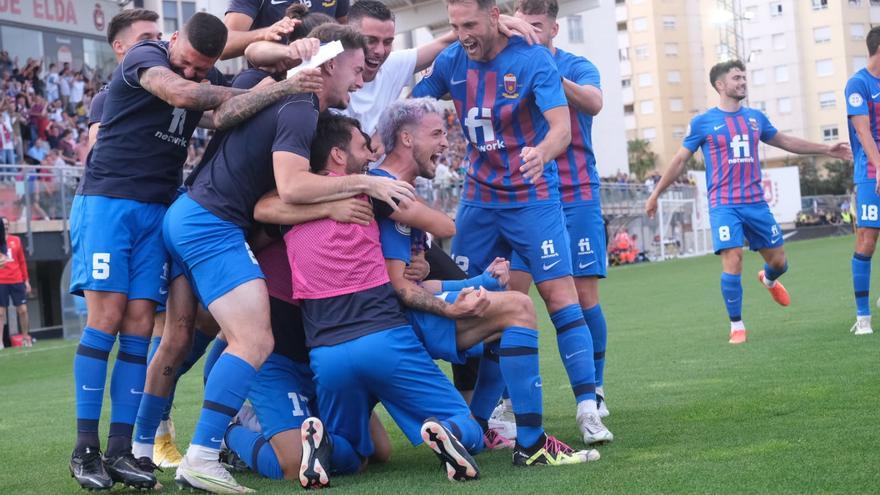 El Eldense sigue su camino hacia Segunda (2-0)