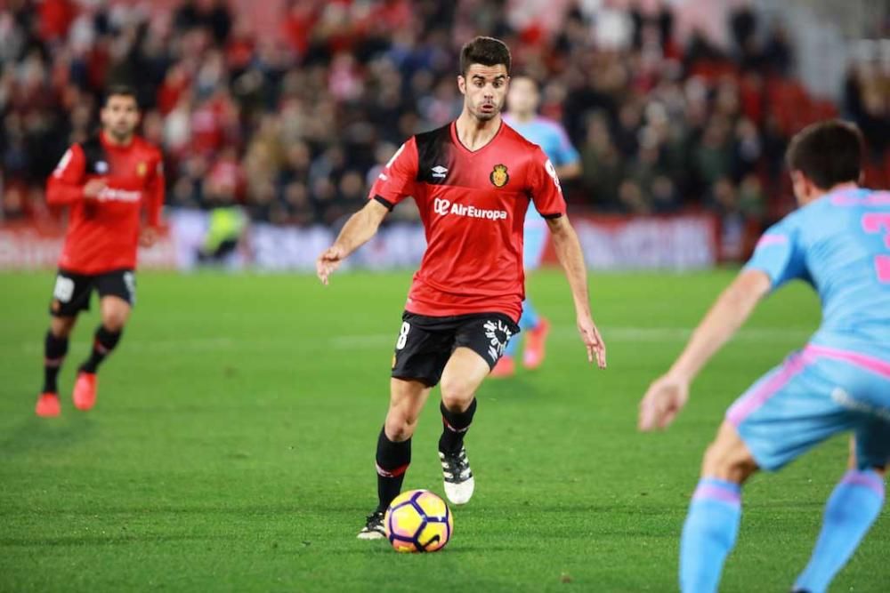 El Mallorca inaugura 2017 con un triunfo vital ante el Mirandés