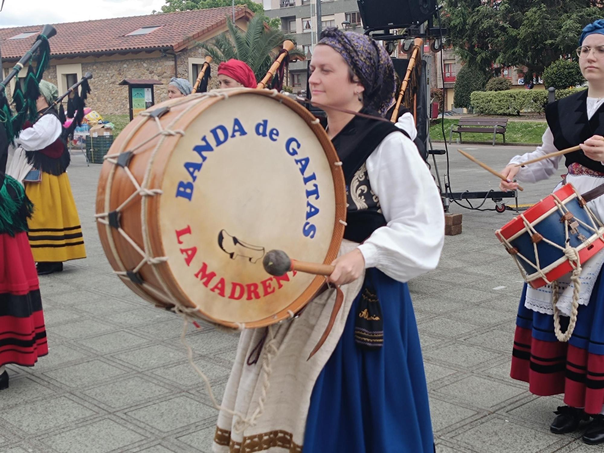 Música y tradición en Llanera para celebrar el Día de les Lletres