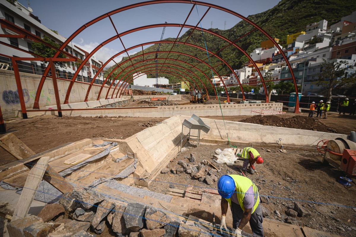 Visita a las obras del nuevo polideportivo de María Jiménez