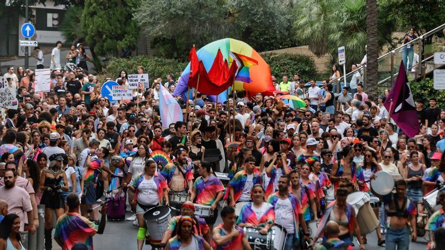 VÍDEO | Manifestación a favor de los derechos LGTBI en Palma: "El Orgullo no es un tardeo"