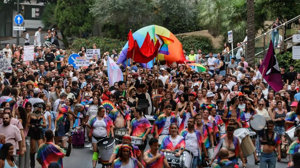 Manifestación a favor de los derechos LGTBI en Palma: "El Orgullo no es un tardeo"
