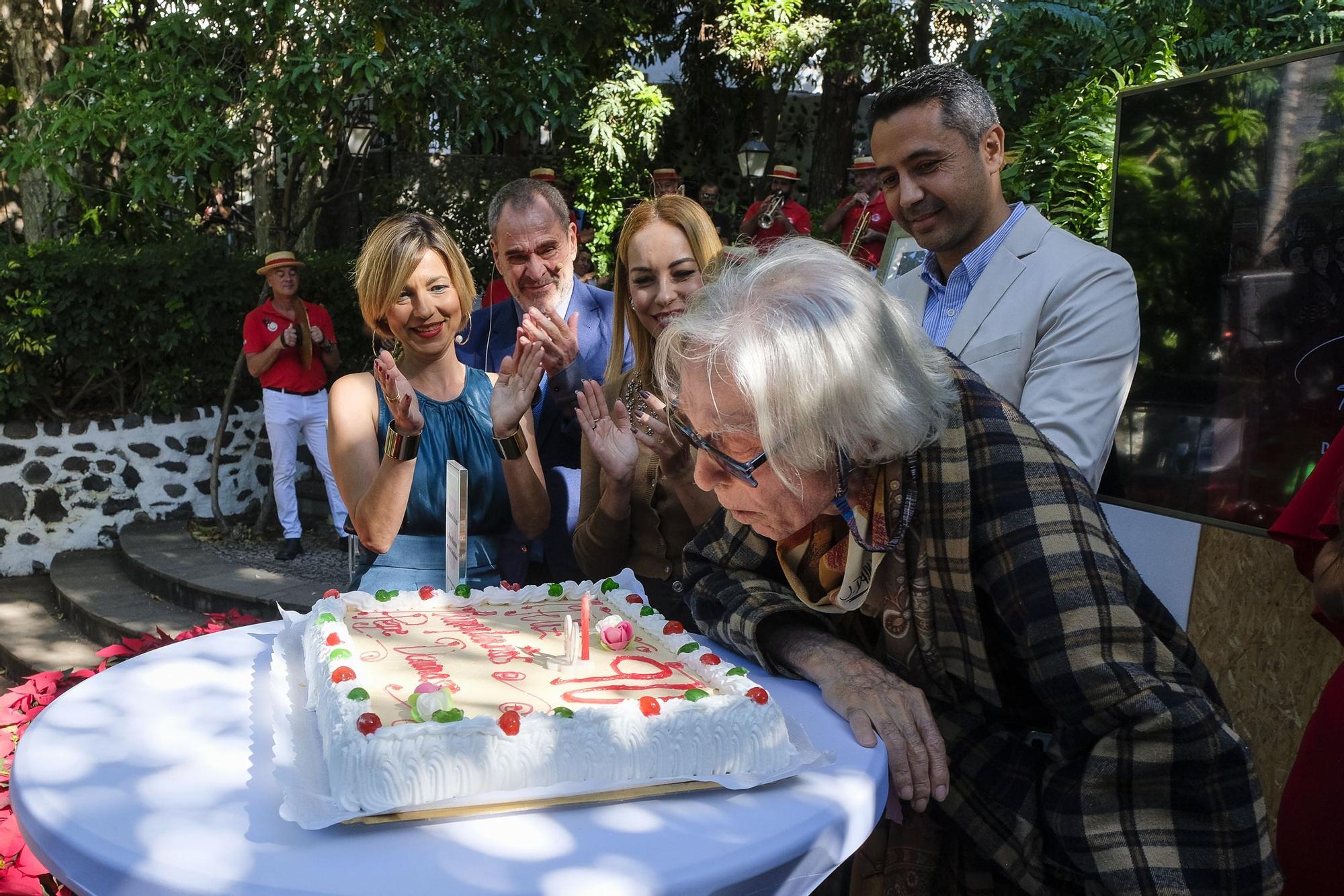 Agaete celebra el cumpleaños del artista Pepe Dámaso