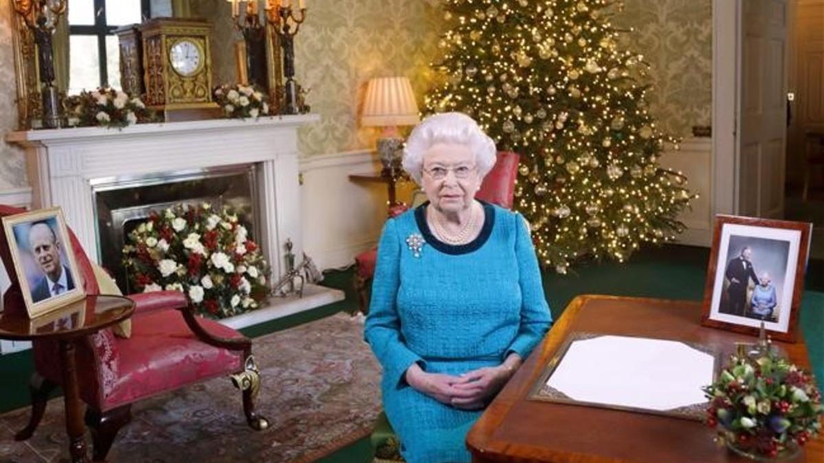 La reina Isabel II, en el mensaje de Navidad el 2016.