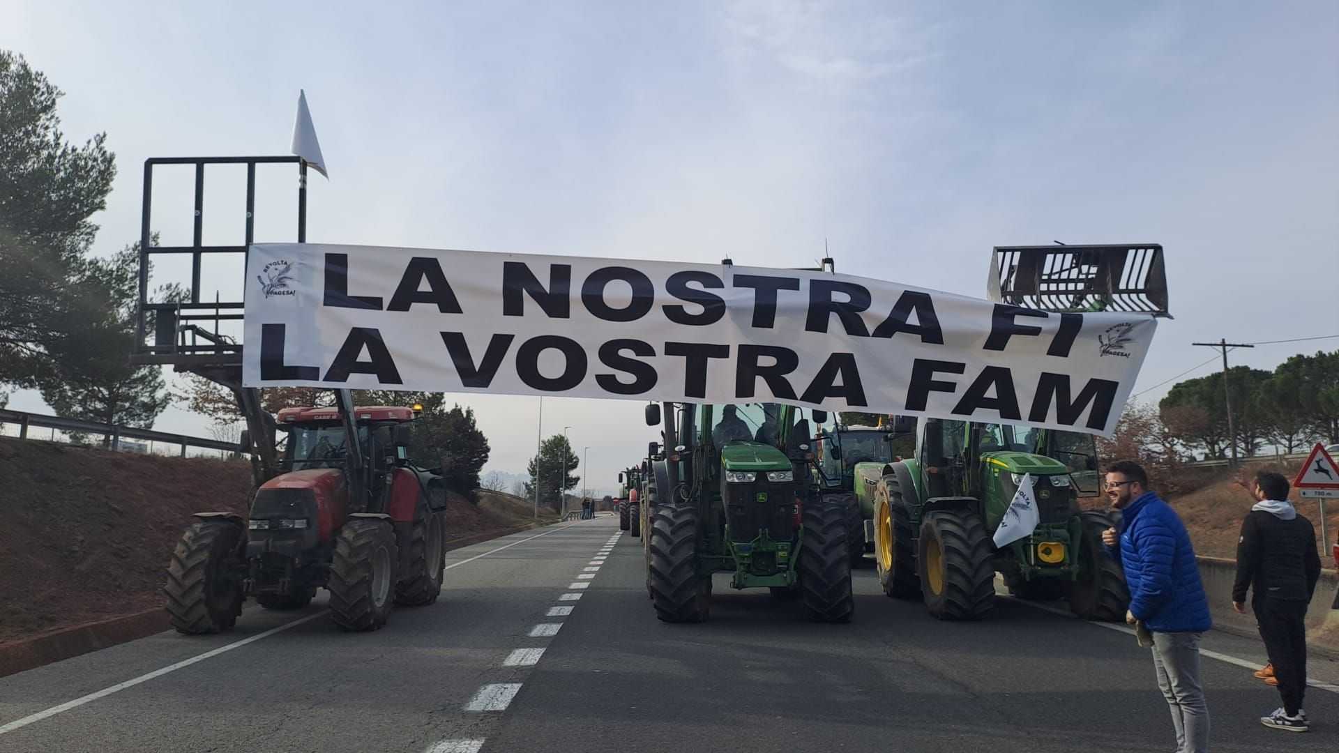 La protesta de pagesos a la Catalunya central, en imatges