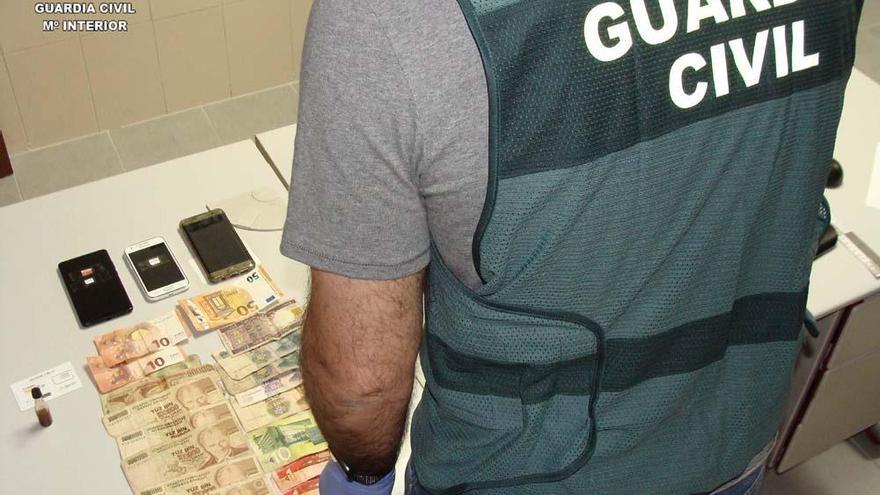 Detenido en Badajoz por estafar 17.000 euros por el método del timo de billetes tintados