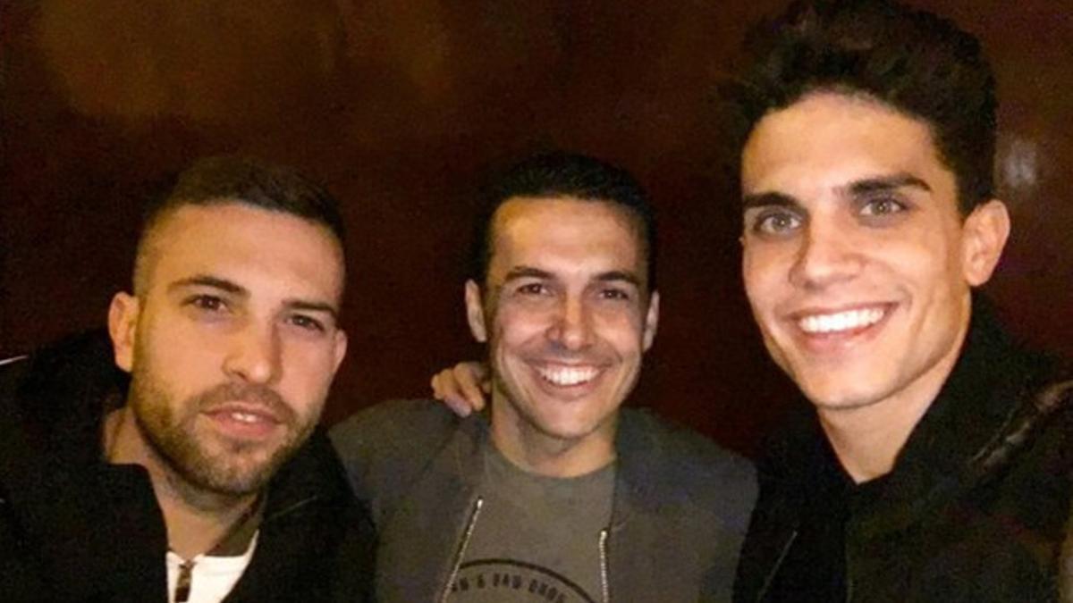 Jordi Alba y Bartra mantienen la amistad con Pedro pese a no compartir ya vestuario