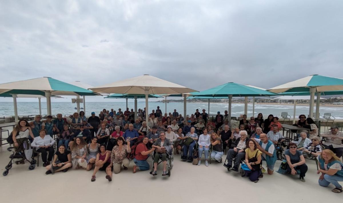 Participants en la trobada a Vilanova i la Geltrú organitzada per la Fundació Sant Andreu Salut