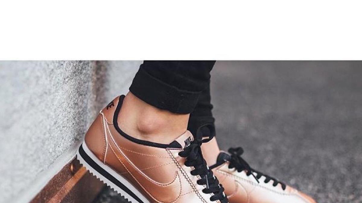 La zapatilla que desearás esta primavera se llama Cortez y es de Nike -  Woman