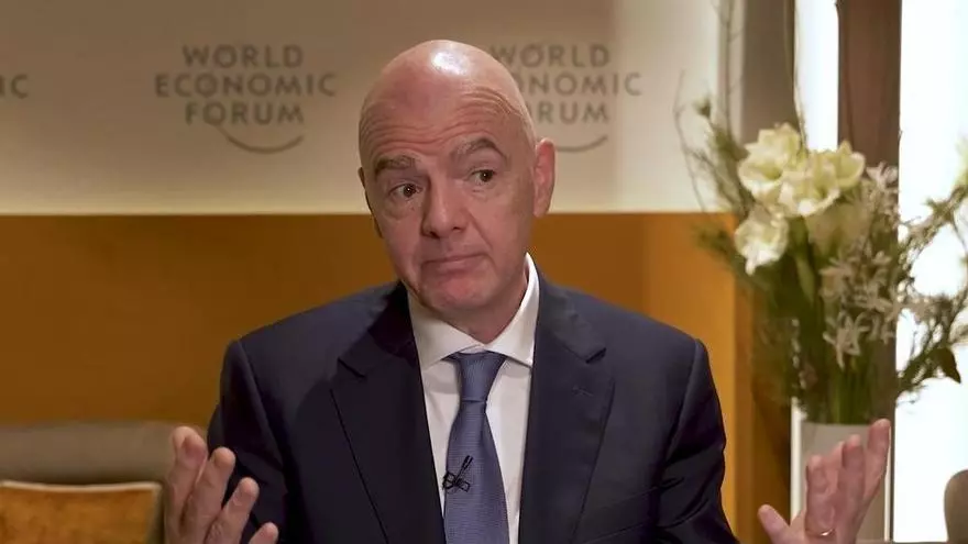 Infantino: "El Mundial tendrá un impacto económico enorme en los países anfitriones"