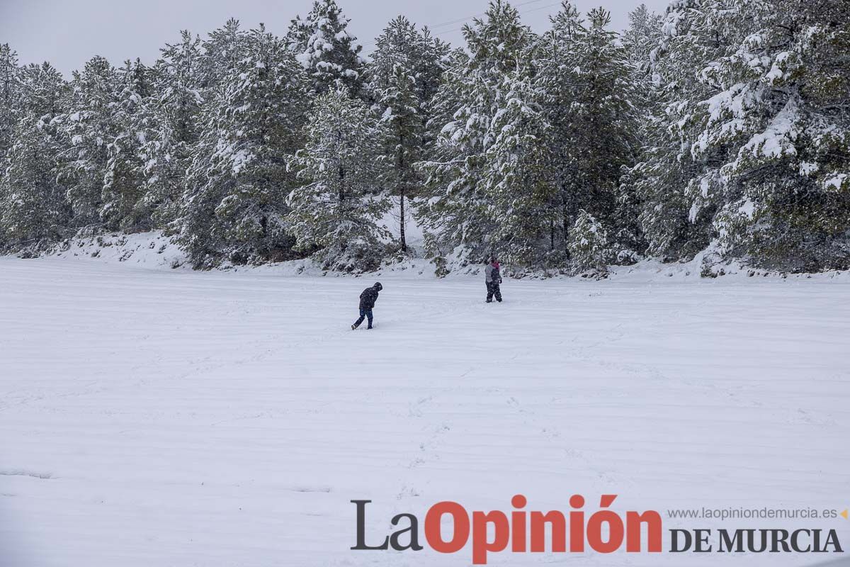 Continúa la nevada en las zonas altas de la comarca del Noroeste