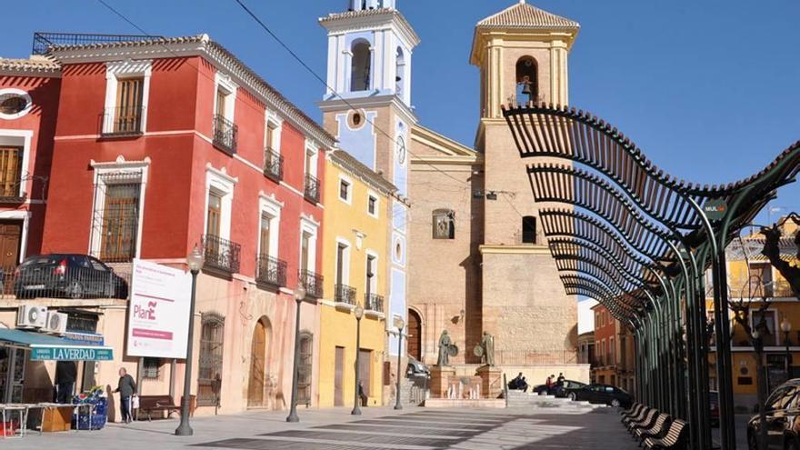 Las personas que acudan a las visitas podrán conocer la historia del yacimiento de Villaricos o las principales calles y plazas de Mula, entre otras.