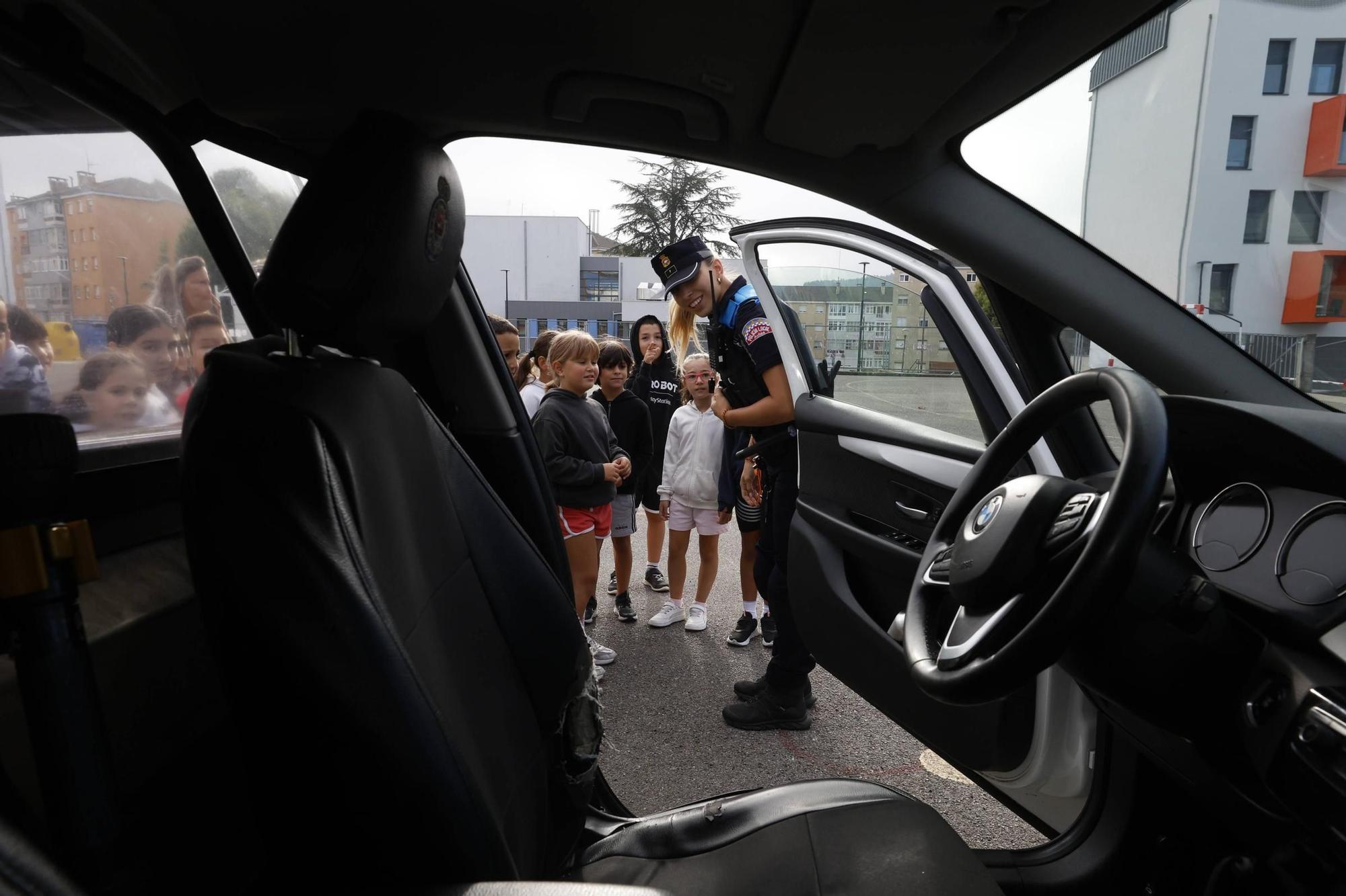 La Policía Local visita el colegio de La Luz