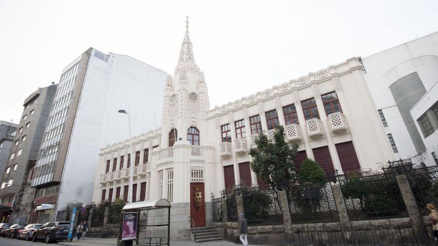 Fachada de Labaca, donde se mejorarán los aseos y se colocará una cubierta. | // CASTELEIRO/ROLLER AGENCIA