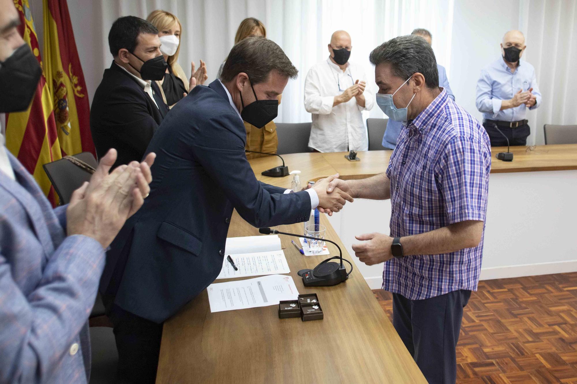 Homenaje a los trabajadores jubilados en el Ayuntamiento de Xàtiva