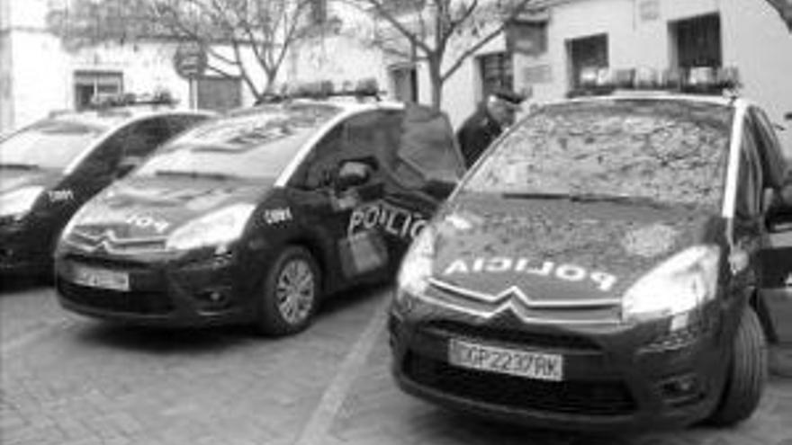 Detenidos in fraganti dos rumanos sospechosos de robar varias veces