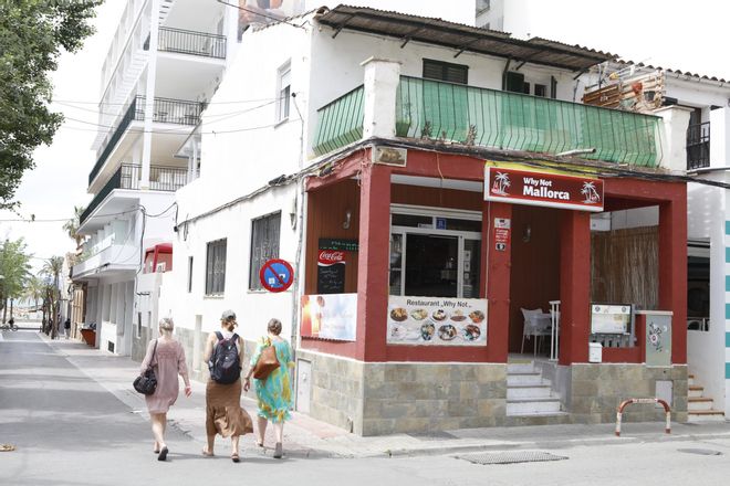 Ein Jahr nach dem "Kegelbrüder-Brand": So sieht die Bar "Why not" auf Mallorca heute aus