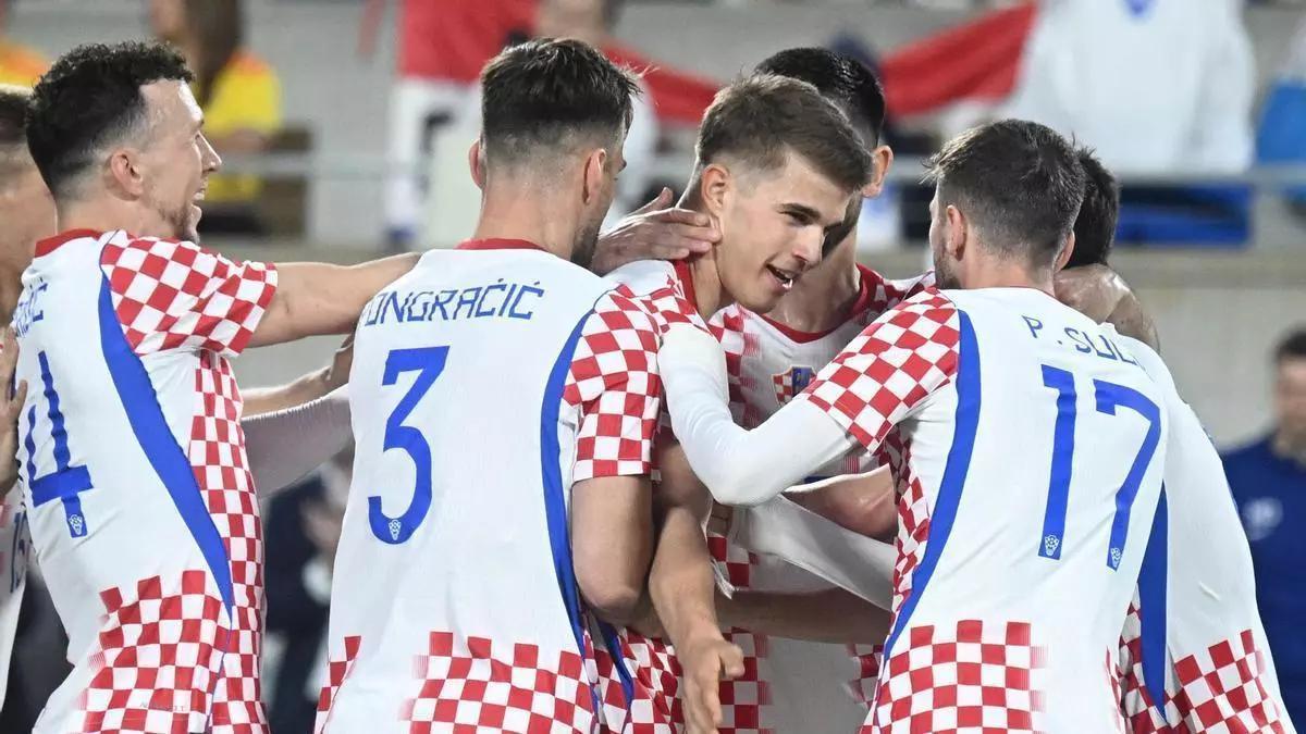 Luka Vuskovic en su primer gol con la selección de Croacia