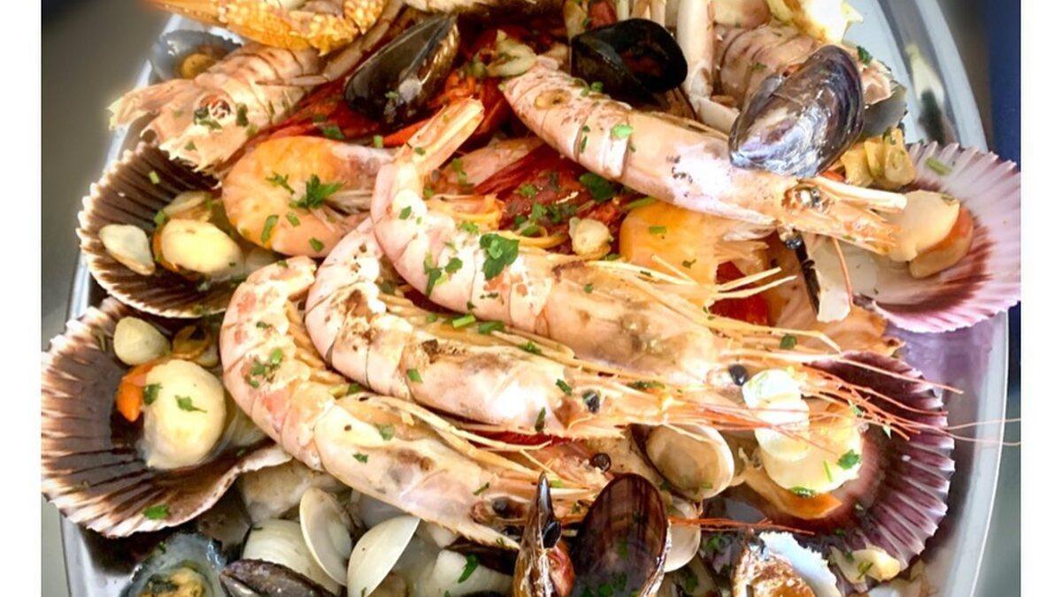 Parrillada de pescado y marisco