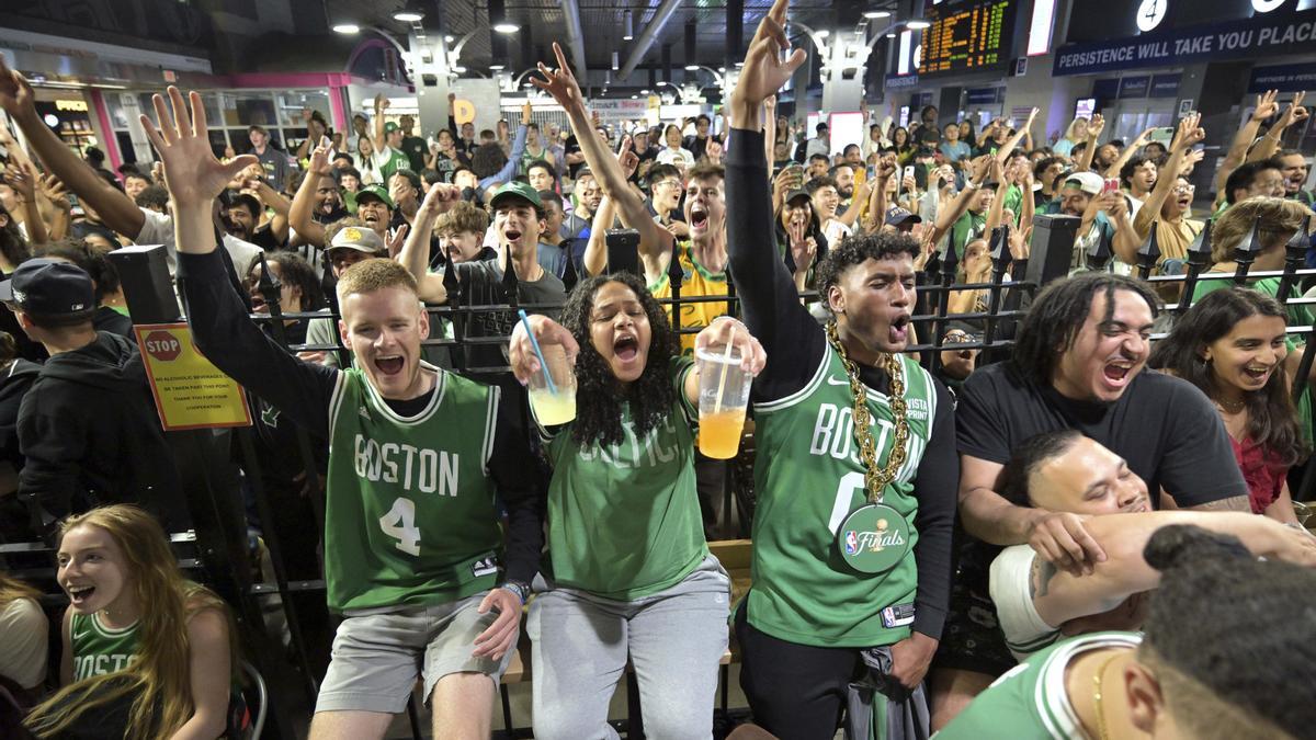 Locura en Boston para celebrar el 18º anillo de los Celtics.