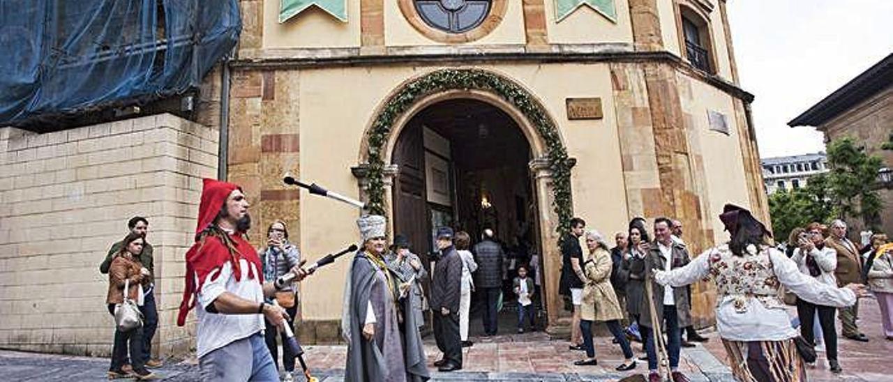 La fachada de la capilla de la Balesquida, en sus fiestas.