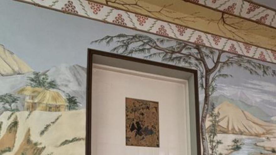 Cristal de metacrilato para proteger las pinturas japonesas de Casa Solita en Benavente