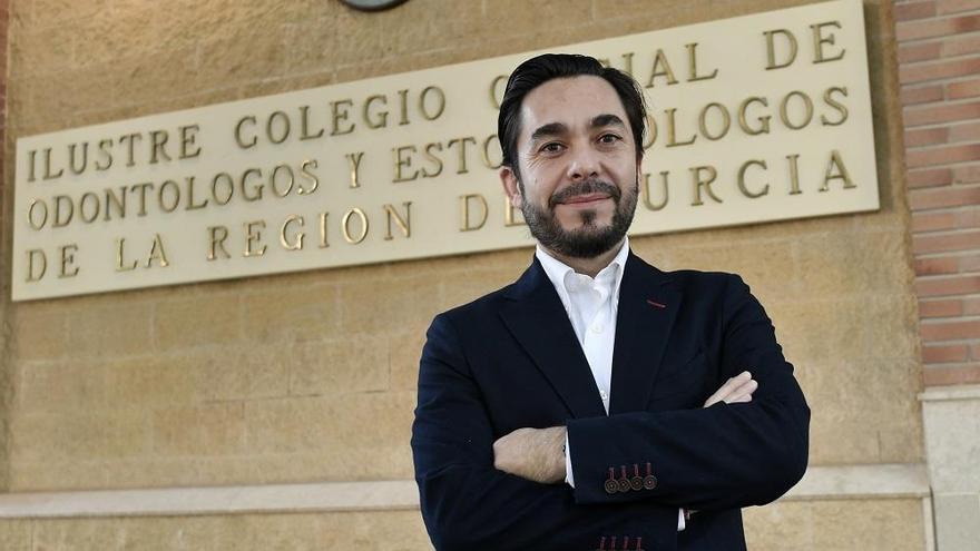 Pedro Caballero, presidente del Colegio de Odontólogos de la Región.