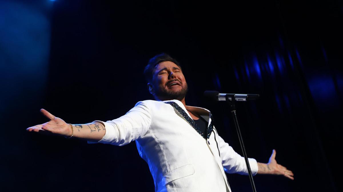 El quejío de Miguel Poveda suena en Córdoba