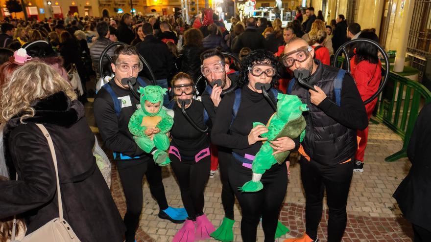 La alerta por viento impone cambios en la fiesta de Carnaval en Elche