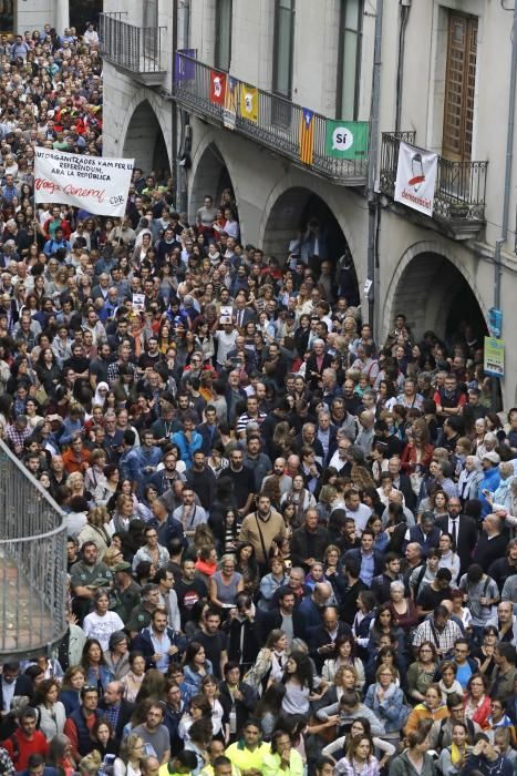 Concentració de rebuig de les actuacions policials de l'1-O a la plaça del Vi