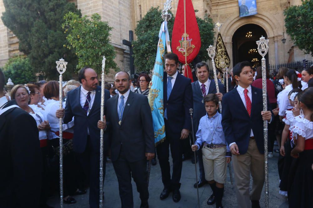 La Virgen del Carmen de Pedregalejo preside el Rosario de las Glorias