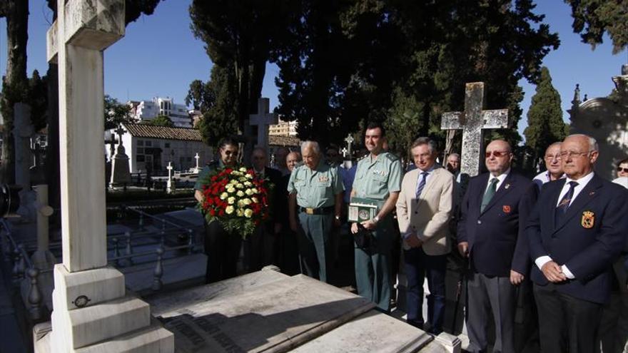 Tributo al autor del himno de la Guardia Civil