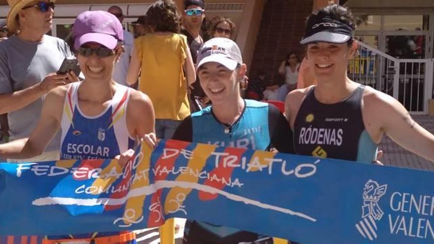 Las mejores féminas en la prueba vallera.